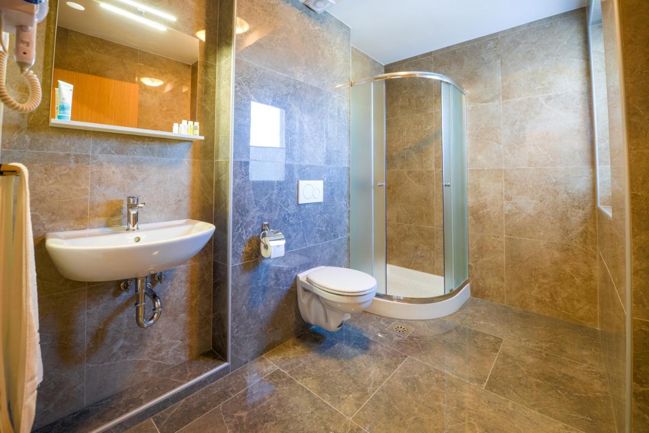 Hotel Baron Smlednik المظهر الخارجي الصورة